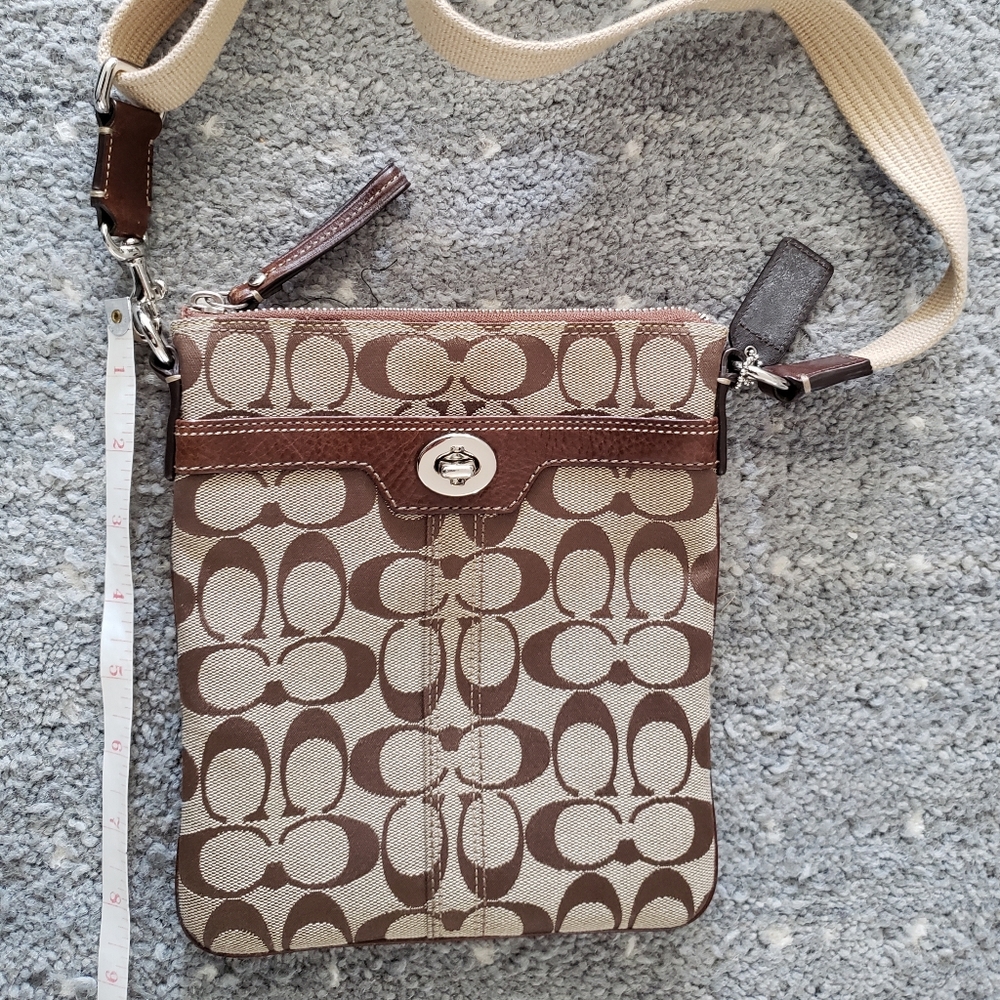 Vintage Coach crossbody bag